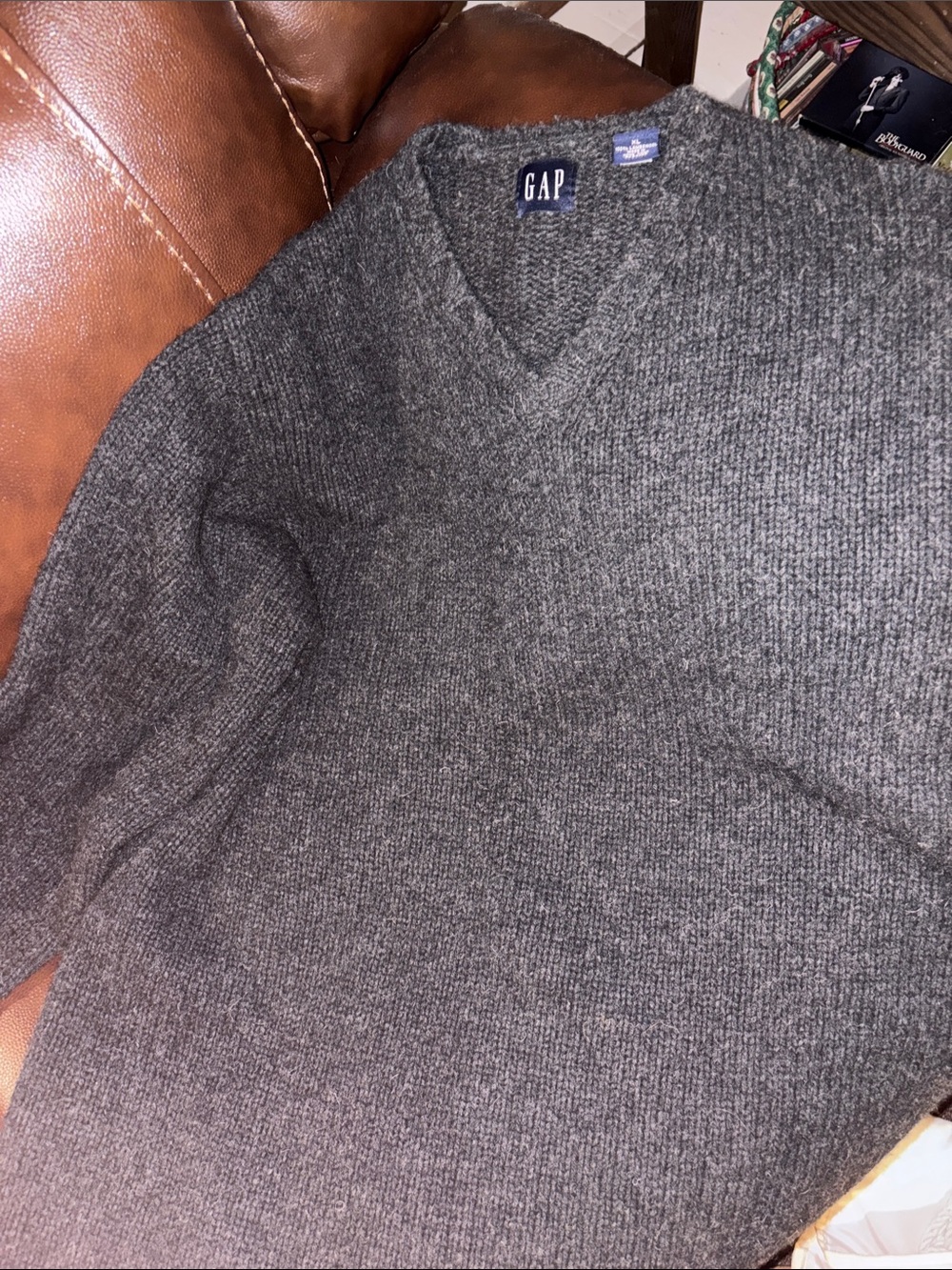 GAP Men's V-Neck Knit Sweater - Grey